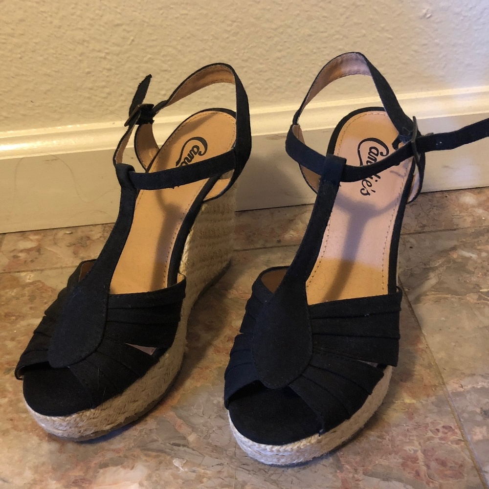 Black Wedged Sandal/Heels